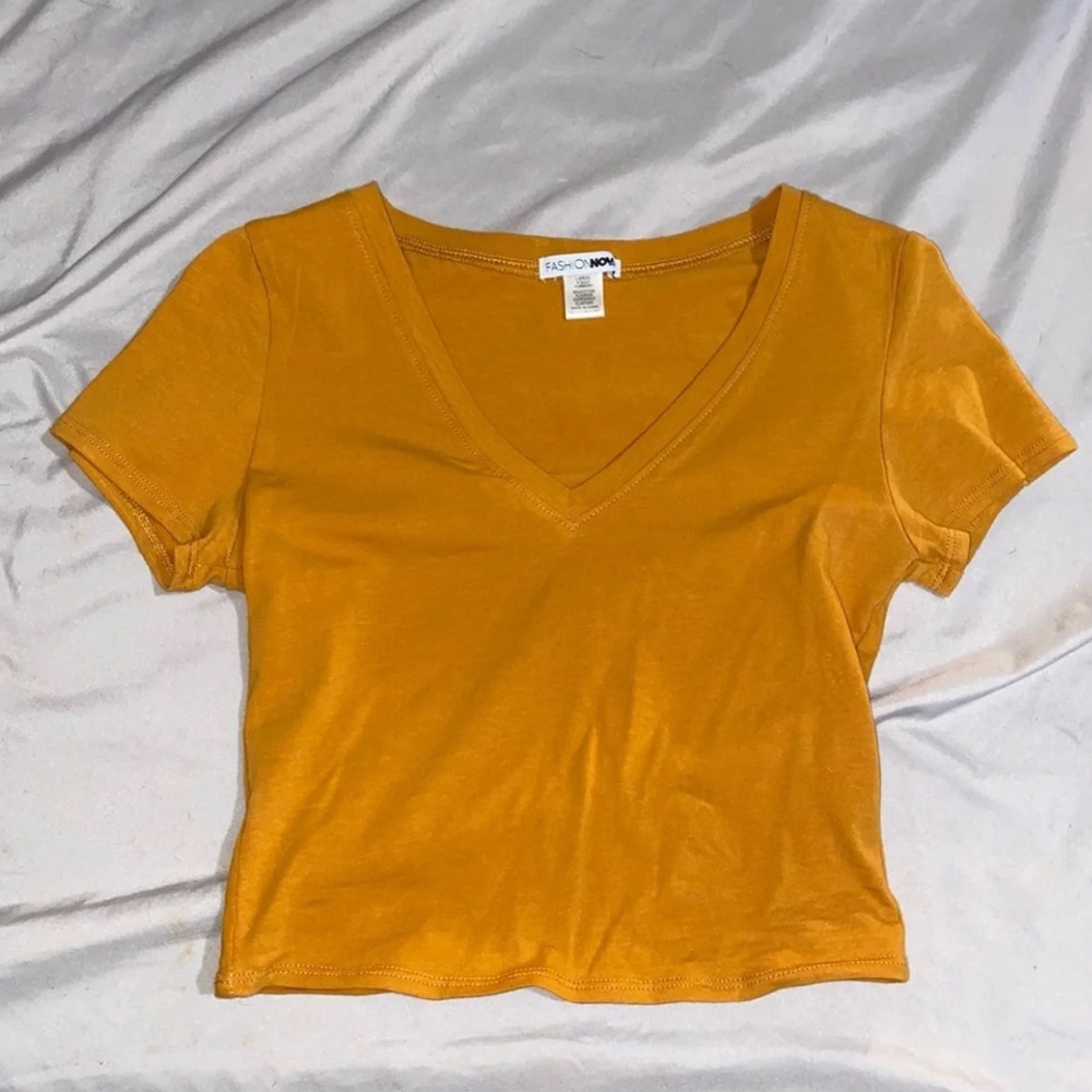 Fashion nova crop top 🍯